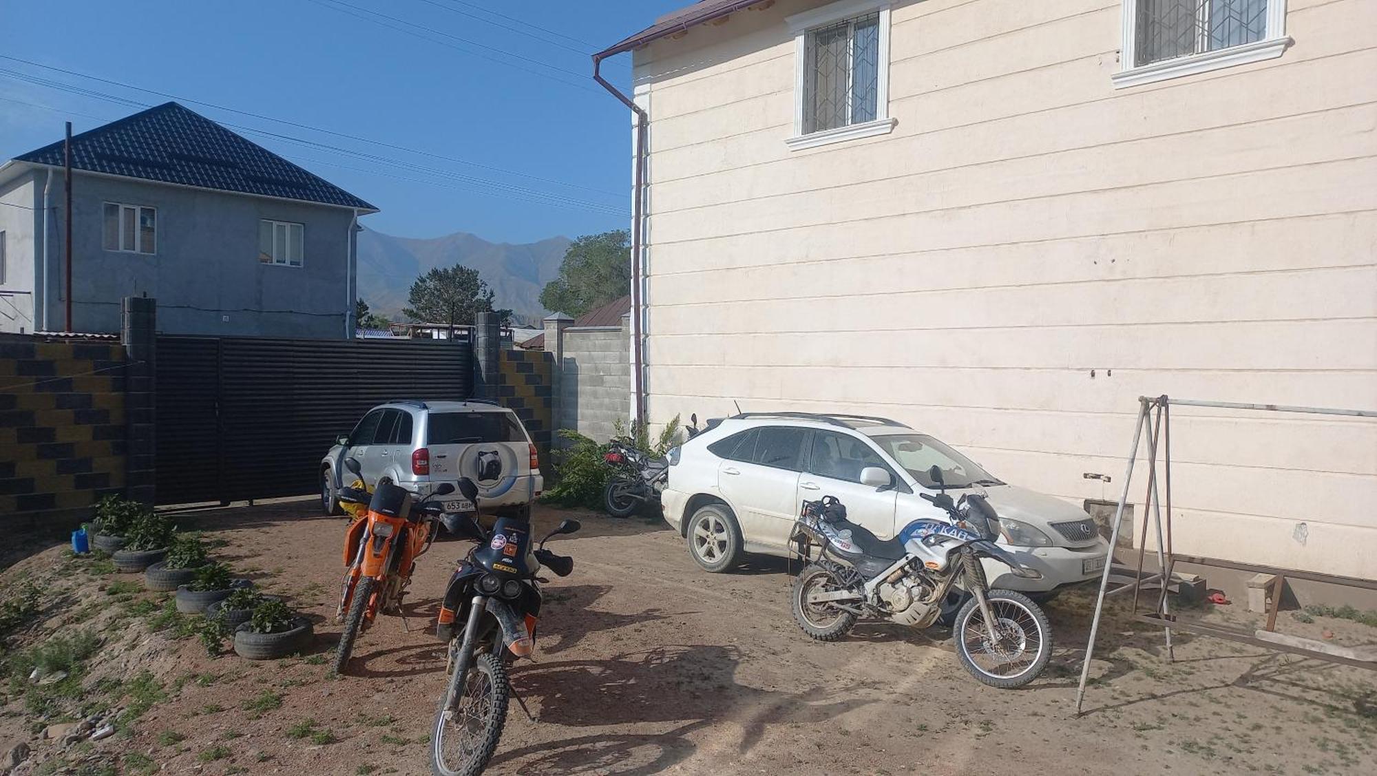 Guest House B&B Kochkor Εξωτερικό φωτογραφία